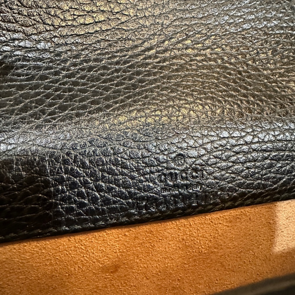 100% AUTH GUCCI Dionysus super mini textured calf leather shoulder bag black - Picture 6 of 15